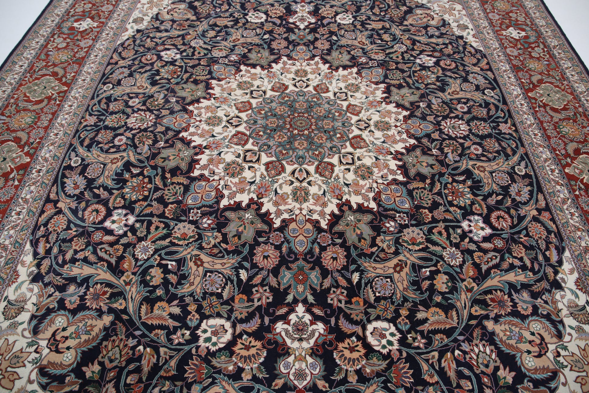 New Heritage Hand Knotted Wool Rug - 10'0'' x 14'1'' 10' 0" x 14' 1" (305 x 429) / Blue / Wool