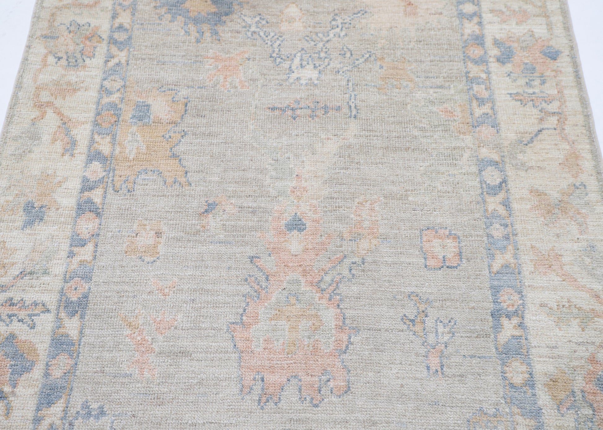 New Traditional Oushak Hand Knotted Wool Rug - 4'1" x 5'8" 4' 1" x 5' 8" (124 x 173) / Grey / Wool